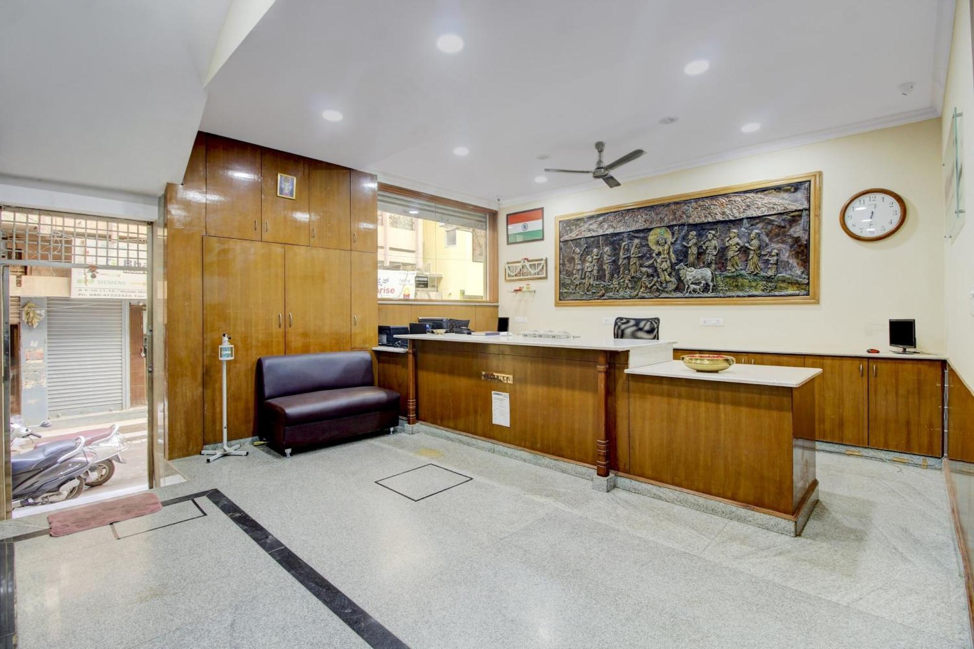 Super Hotel O Nar Comforts Near Ksr Railway Station Bangalore Exterior foto